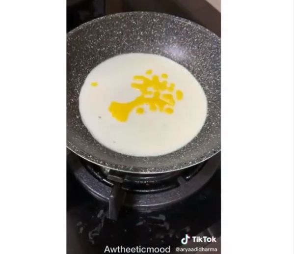 Lukisan telur goreng