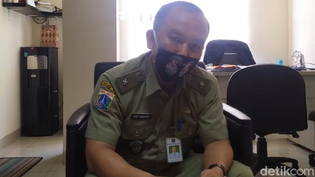Lurah Grogol Selatan, Asep Subahan, saat ditemui di kantornya