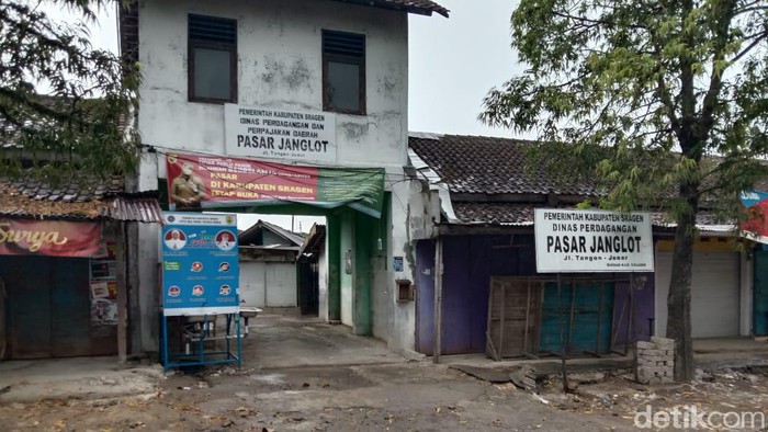 Pasar Jenglot di Sragen, Senin (6/7/2020).