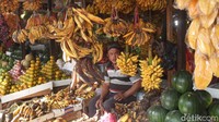 Diketahui, Pasar Tempel sempat ditutup sejak Jumat (3/7) karena salah satu pedagang positif terinfeksi virus COVID-19.