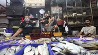 Geliat aktivitas di pasar sudah kembali seperti biasa.