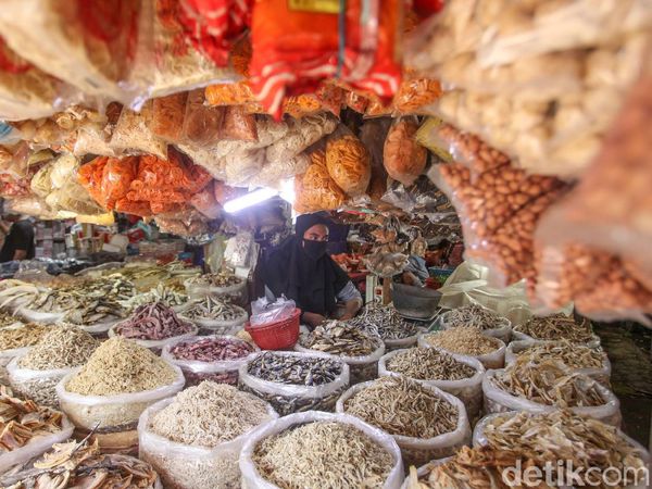 Pascaditutup, Pasar Tempel Pondok Labu Kembali Dibuka