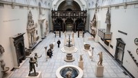 Sementara museum dan bioskop sudah diizinkan kembali buka. Leon Neal/Getty Images