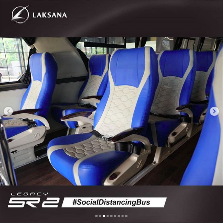 Physical Distancing di dalam bus