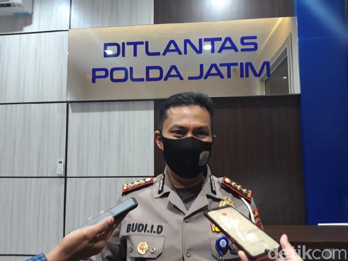 Polda Jawa Timur telah me-launching aplikasi berbasis web, Traffic Accident Claim System (TACS). Aplikasi ini akan memudahkan korban kecelakaan lalu lintas melakukan klaim asuransi hingga dapat lebih cepat ditangani di rumah sakit.