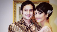 Foto mesra Aldi Bragi dengan Ririn Dwi Ariyanti di awal pernikahan. Foto: Instagram