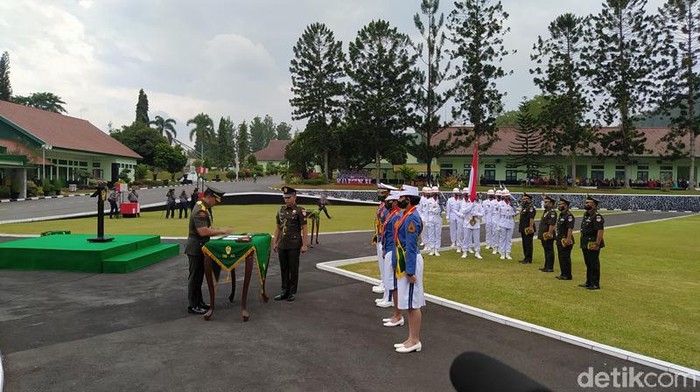 Ini Yang Beda Di Upacara Wisuda Akmil Di Masa Pandemi Corona