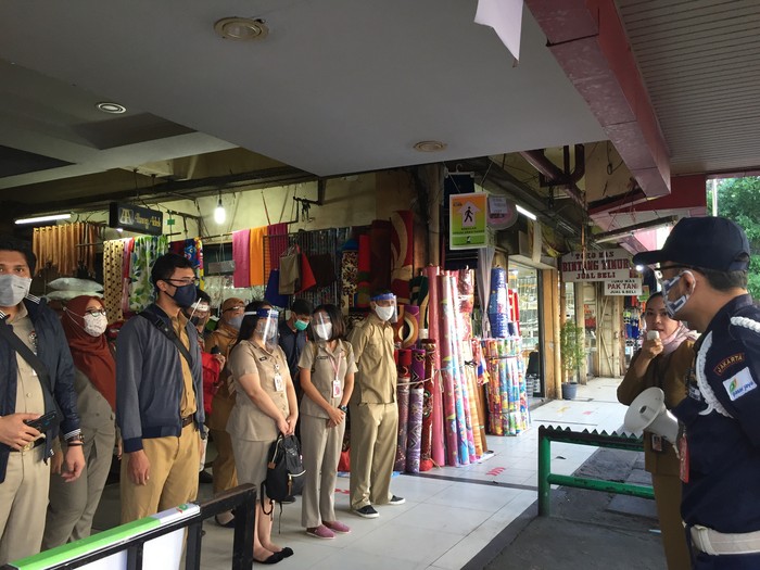 ASN Keliling di Pasar Kebayoran Lama