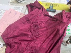 Viral Kisah Wanita Belanja Online Terima Paket Kotor, Ulah Kurir Mesum