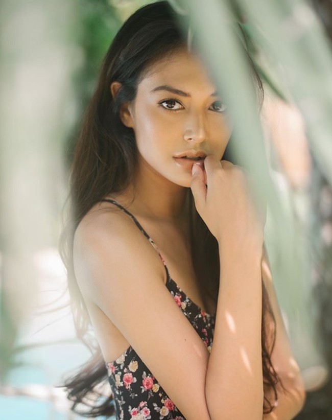 Aurelie Moeremans pernah menikah tanpa restu orangtua pada 2011. Saat itu dia menikahi pria bernama Robby Tremonti secara diam-diam di usia 18 tahun. Tak berapa lama keduanya berpisah dan Aurelie harus menyandang status janda di usia yang belum menginjak 20 tahun. Foto: Dok. Instagram