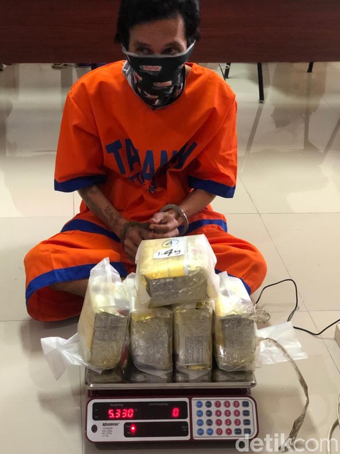 bandar narkoba simpan sabu di teh china