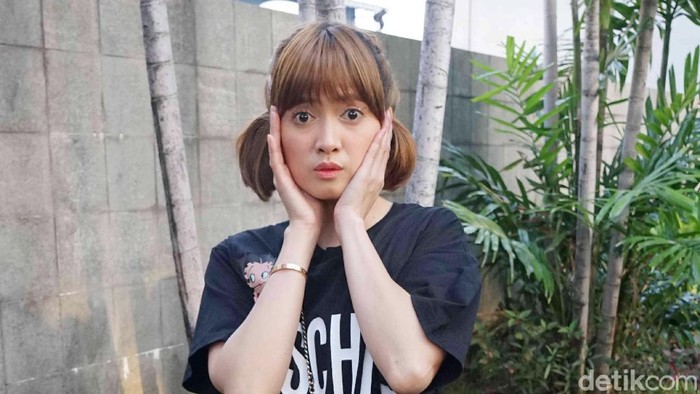 Chika Jessica saat ditemui di kawasan Trans TV.