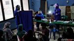 Dukcapil Jakut Jemput Bola Demi Layani Warga di Zona Merah