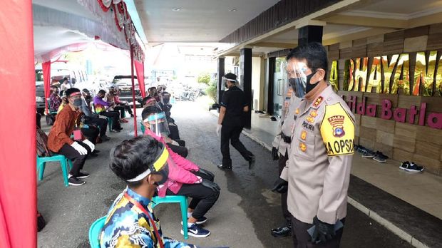 Kapolda Kalsel Irjen Nico Afinta Cek Pemeriksaan Kesehatan Tahap I Calon Tamtama Polri