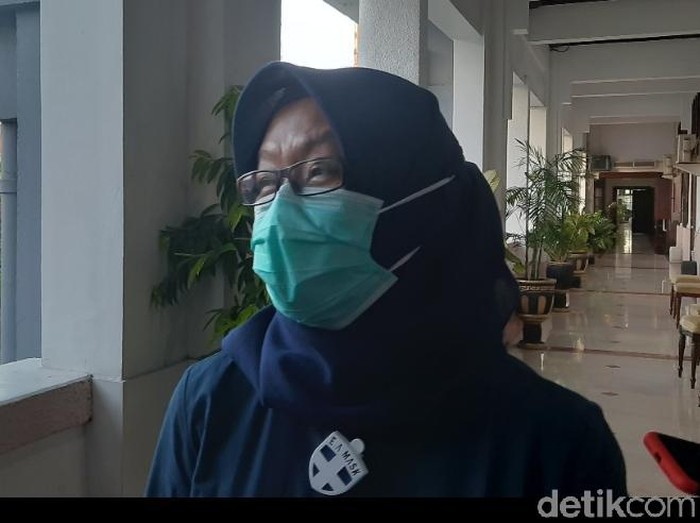 Koordinator Bidang Pencegahan Gugus Tugas Percepatan Penanganan COVID-19 Surabaya, Febria Rachmanita