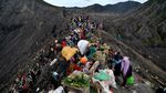 Melihat Ritual Yadnya Kasada Suku Tengger