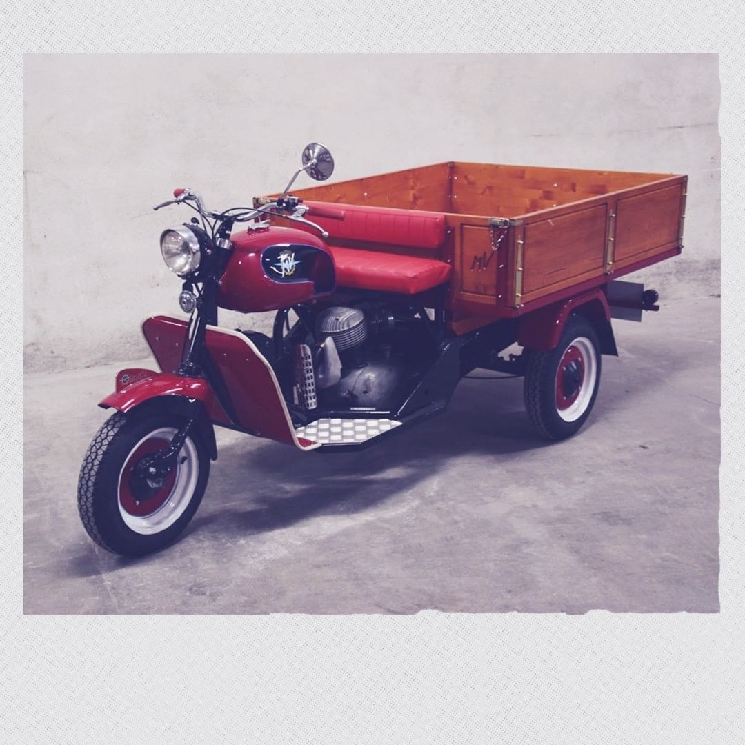 Motor roda tiga MV Agusta