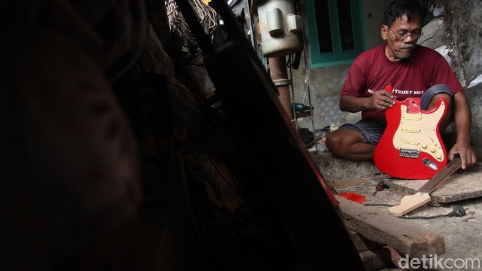Geliat Bisnis Reparasi Gitar Di Masa Pandemi