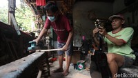 Biaya untuk mereparasi gitar pun bervariasi mulai dari puluhan hingga jutaan rupiah.