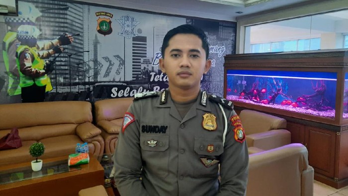 Polisi Inspiratif Bripda Sunday Ngajar Ngaji bagi Anak Yatim