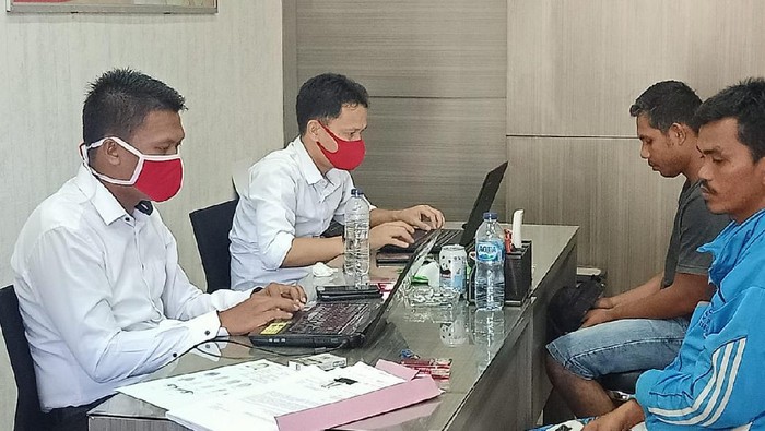 Polisi tangkap 2 pelaku pembakaran lahan di Jambi (Dok. Polres Tebo)