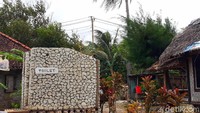 Pondok Bambu Rangdo terletak di Jalan Pantai Parangtritis, Pantai, Parangtritis, Kecamatan Kretek, Bantul, Daerah Istimewa Yogyakarta buka setiap hari dari jam 07.00-18.00 WIB. (Kristina/detikcom)