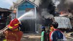 Si Jago Merah Lahap Toko di Manggarai