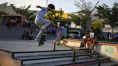 Dibuka Lagi, RTH Kalijodo Kembali Ramai