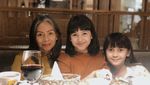 Pose Kulineran Si Imut Sandrinna Michelle Pemain Dari Jendela SMP