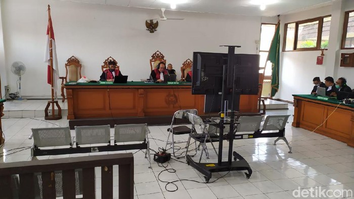Sidang vonis eks Bupati Indramayu Supendi