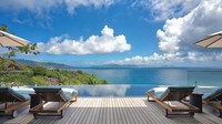 Untuk bisa menginap di resort mewah ini, traveler mesti berkantong tebal. Per malamnya, harga sewanya mencapai 12.600 Euro atau setara Rp 240 jutaan. (dok. Six Senses)