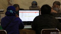 Hari ini adalah tahap akhir dari Penerimaan Peserta Didik Baru (PPDB) DKI Jakarta 2020. Tahap akhir ini dibuka untuk mengisi kuota yang masih belum terisi oleh jalur zonasi hingga prestasi.