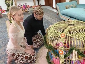 Most Popular Sepekan: Cantiknya Istri Bule Panji Trihatmodjo Saat Berkebaya