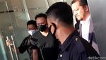 Vicky Prasetyo Ditahan, Ini Momennya Gerebek Angel Lelga