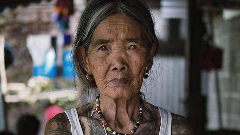 Perempuan Berumur Seabad Ini Generasi Terakhir Pembuat  