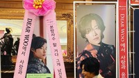 Woo Do Hwan tak hanya mendapatkan kiriman berupa food truck, tapi juga kentang yang cukup banyak. Ada juga kalimat ucapan di kentang tersebut. Foto: Instagram @wdhwan