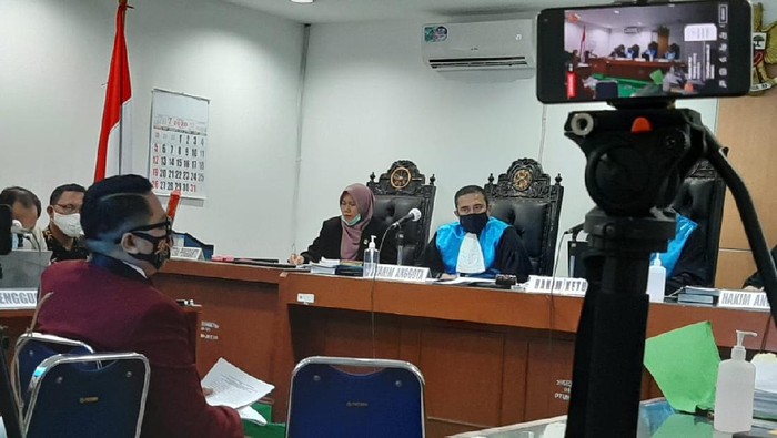 Ahli hukum tata negara Muhammad Rullyandi saat sidang gugatan mantan Komisioner KPU Evi Novida Ginting