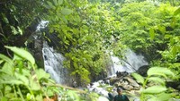 Destinasi ini sepi karena karena secara resmi masih ditutup. Penutupan dilakukan oleh karang taruna karena sebagai proses perbaikan dan akan diadakan perbaikan secara gotong royong.