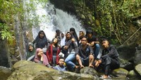 Karang taruna yang akan membersihkan dan memperbaiki fasilitas air terjun