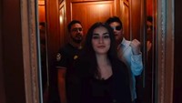 Ada lift pribadinya juga lo. Foto: YouTube