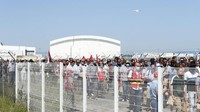 Aksi PHK akan dilaksanakan bergiliran dalam setahun ke depan. Kelompok kedirgantaraan terbesar di Eropa mengungkapkan sekitar 5.000 pekerja di Prancis akan jadi korban PHK, 5.100 lain di Jerman, 900 pekerja dari Spanyol akan dipangkas, termasuk 1.700 di Inggris dan 1.300 di sejumlah daerah lain.