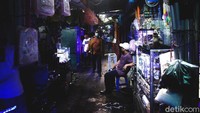Di masa pandemi COVID-19 seperti saat ini, tak sedikit masayarakat yang mulai menekuni hobi aquascape untuk mengisi waktu selama beraktivitas di rumah.