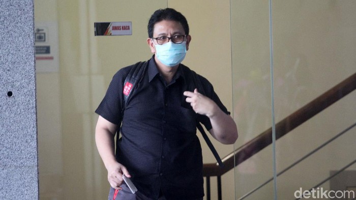 Penyidik KPK memanggil Direktur Utama (Dirut) PT PAL Indonesia (Persero), Budiman Saleh untuk diperiksa.