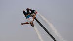 Aksi Memukau Air FlyBoard di Dubai