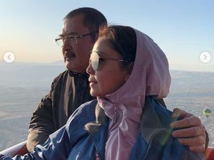 7 Foto Mesra Mayangsari dan Bambang Trihatmodjo Saat Liburan ke Luar Negeri
