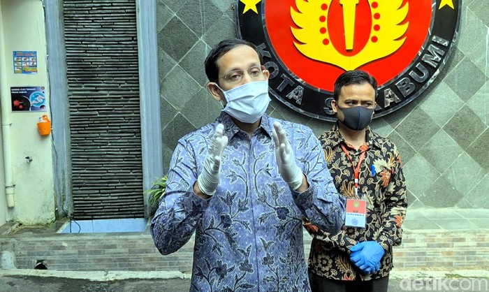 Menteri Nadiem Akui Masih Ada Masalah Soal Korupsi Dana BOS Menteri Nadiem Akui Masih Ada Masalah Soal Korupsi Dana BOS