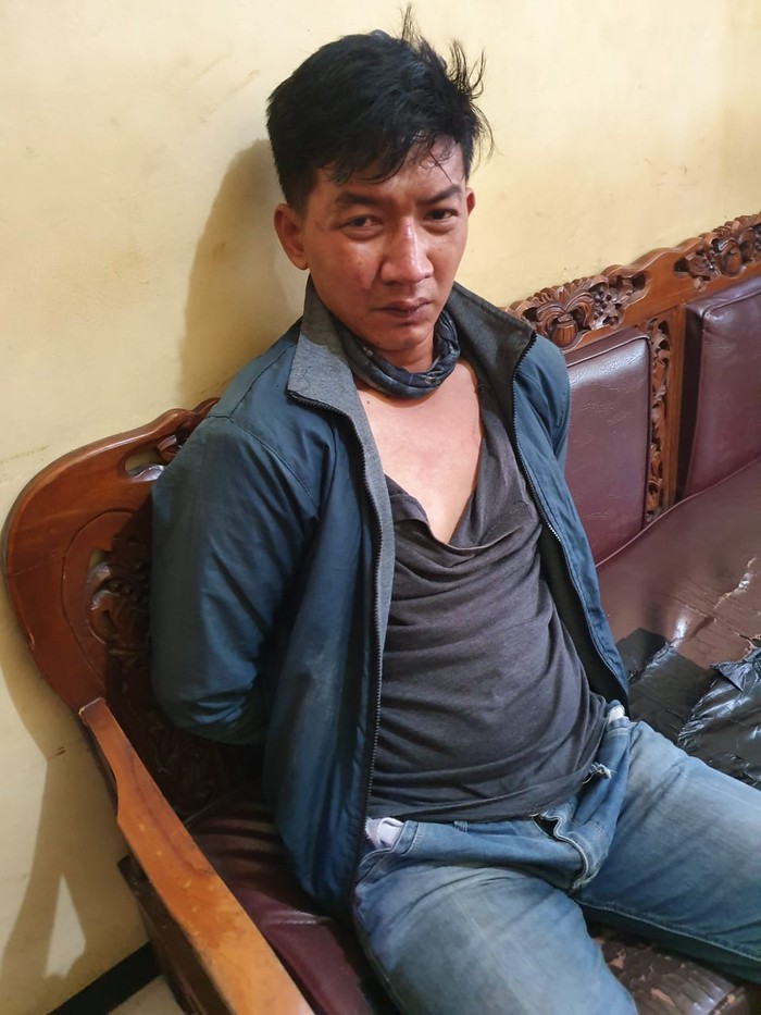 Palu yang digunakan Yoes untuk menganiaya pemilik warung di Bekasi