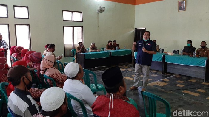 Penderes nira kelapa di Pangandaran dapat asuransi dari Pemkab Pangandaran