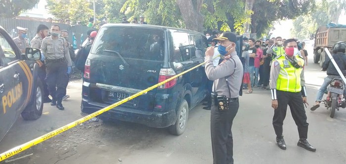 Penemuan mayat dalam mobil di Tanjung Morawa (dok. Istimewa)