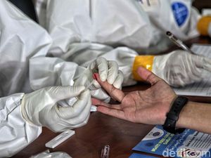 PNS Pemkot Jakut Ikuti Rapid Test